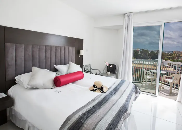 Napa Tsokkos Hotell 3*